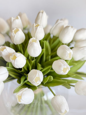 X-Large 60 White Tulips | Modern Faux Floral Arrangement | Real Touch Artificial Faux Forever Flowers in Glass Vase, Faux Flowers in Vase