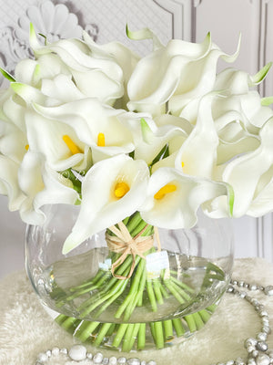 White Real Touch Calla Lillies Arrangement, Artificial Faux Centerpiece, Faux Floral Flowers in Glass Vase for Home Decor